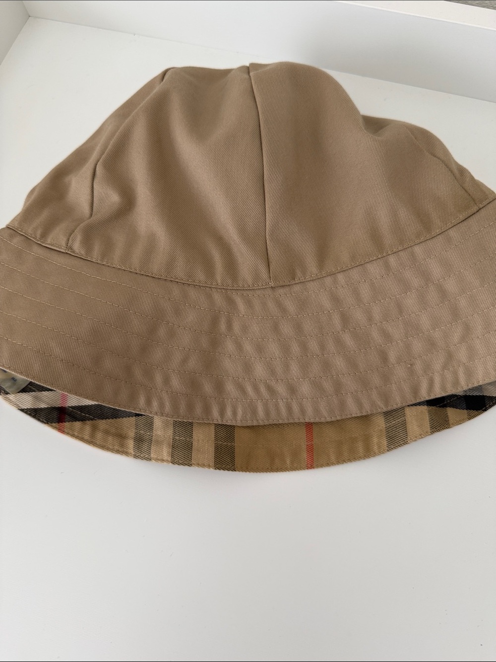 Tan Burberry vintage Bucket Hat Reversible